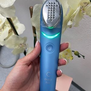 Blue light medical device, effectively for acne treatments.